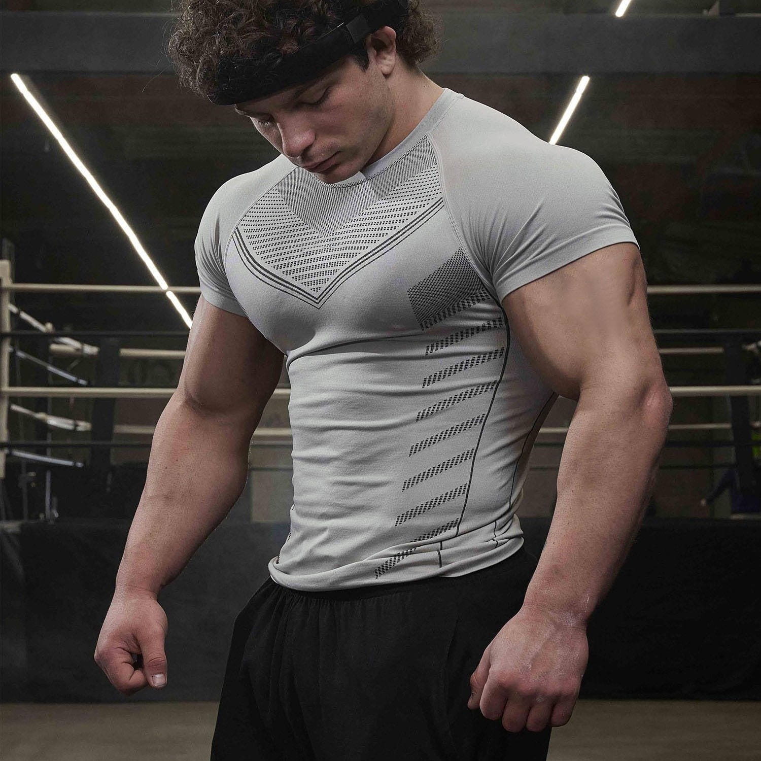 Herren-Trainingsshirt mit Mesh-Einsätzen 3