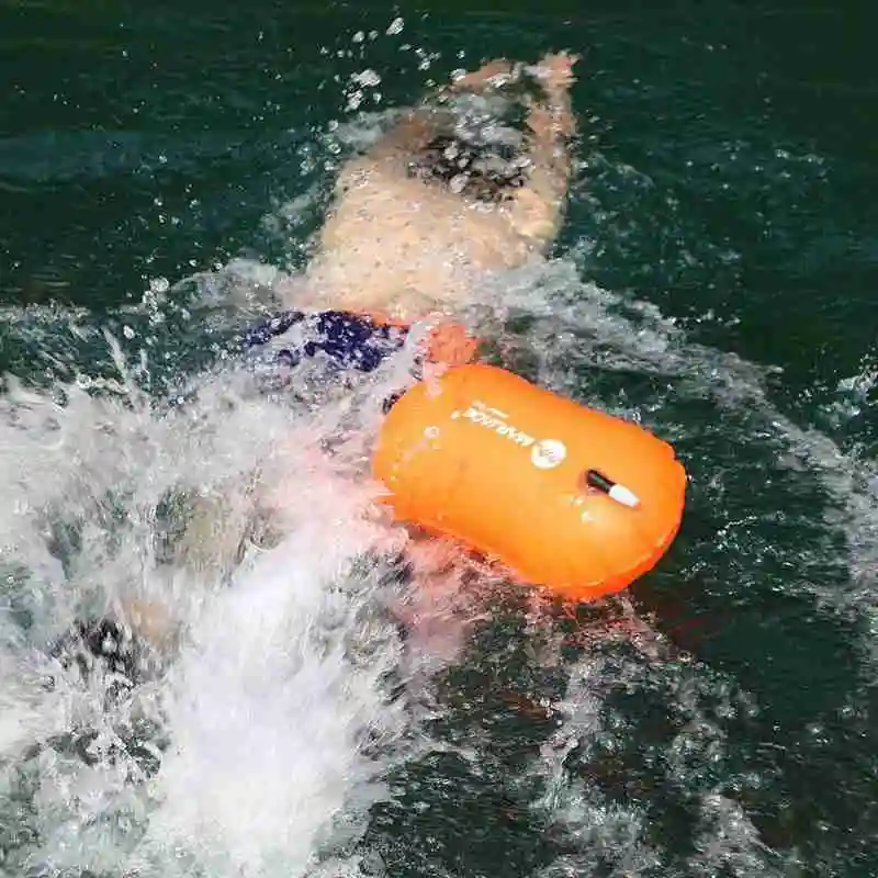 Aufblasbare PVC-Schwimmboje mit Trockentasche 3