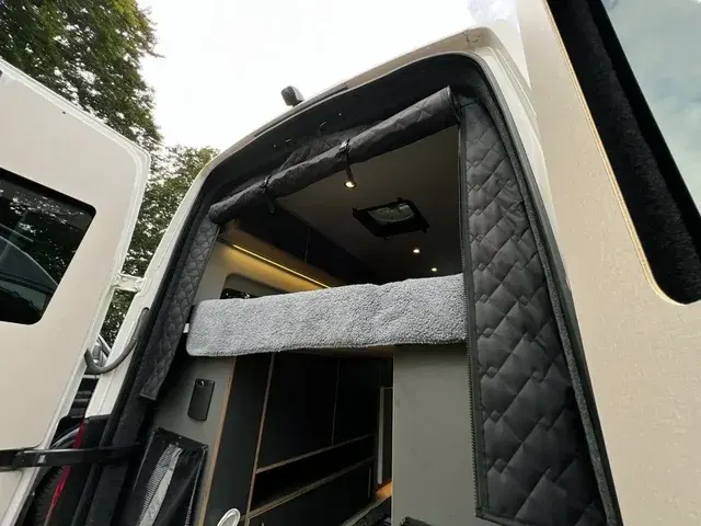 Transporter-Isoliervorhang 2