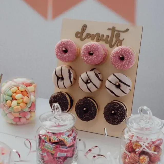 Donut-Wand-Ständer 2