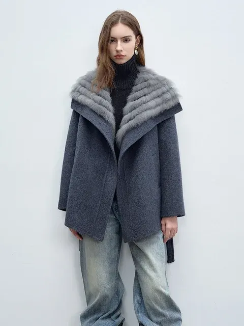 Damen-Pelzmantel 2