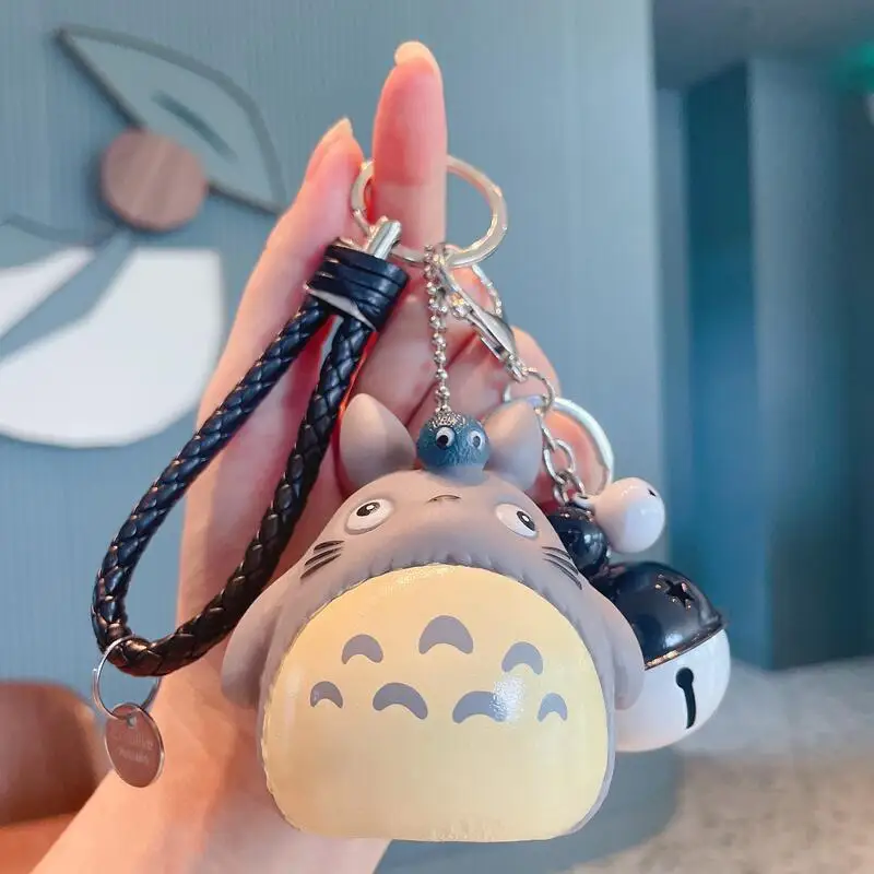 Totoro-Schlüsselanhänger aus Leder 2