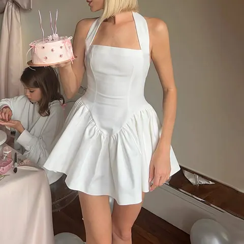Einfarbiges Kleid