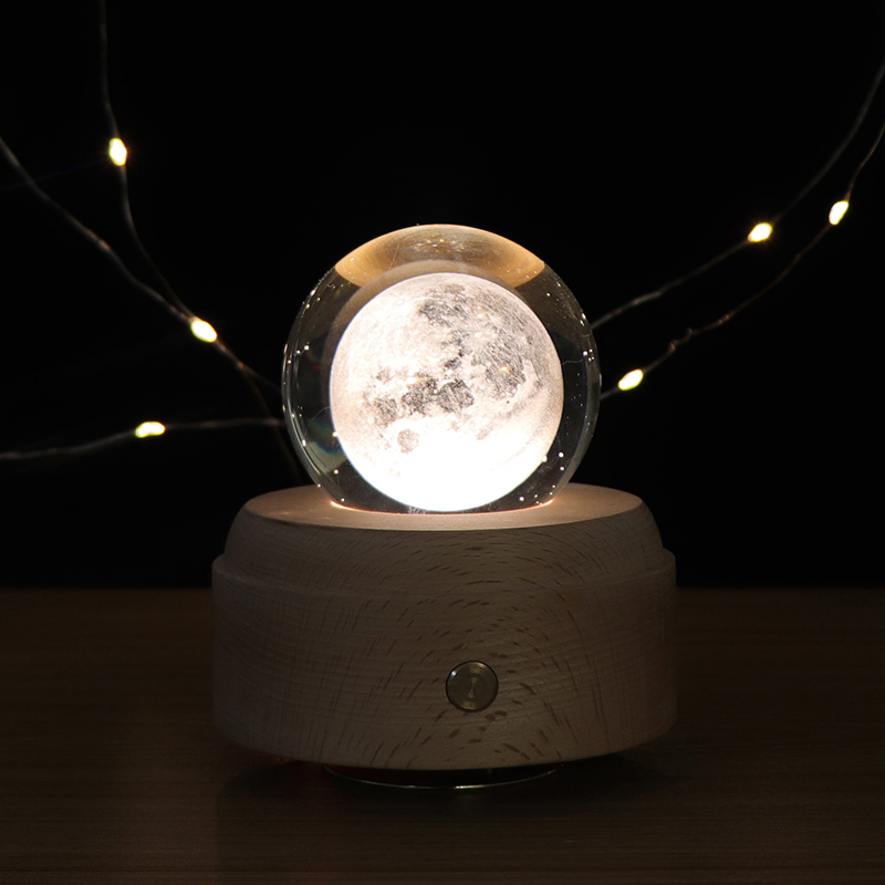 USB-Mondlampe mit 3D-Kristallkugel 4