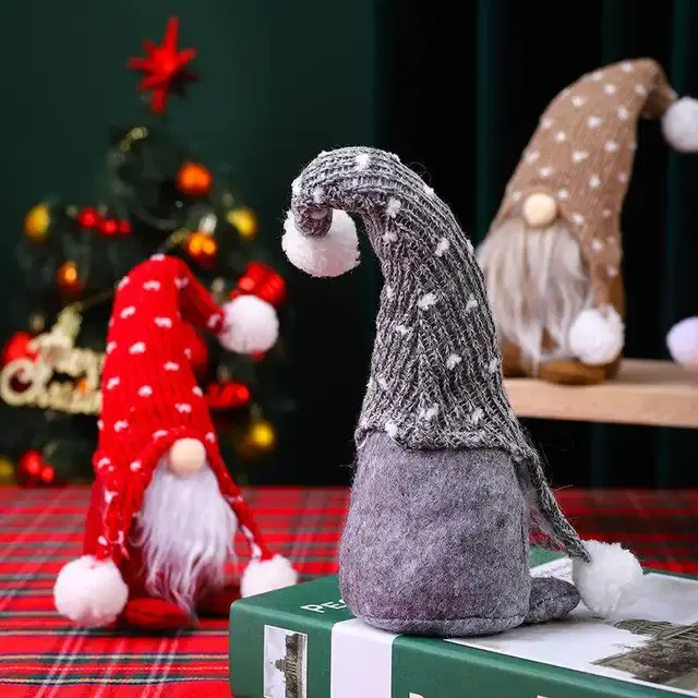 Weihnachtsmann-Plüschpuppe 4