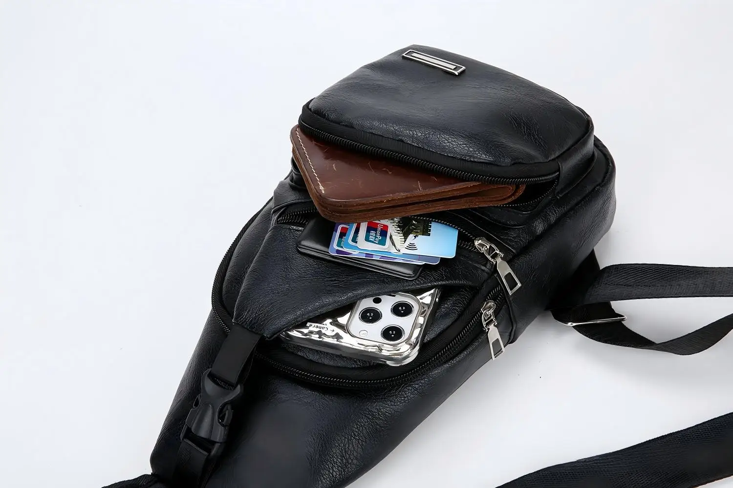 PU-Brusttasche mit USB-Anschluss für Pendler 2