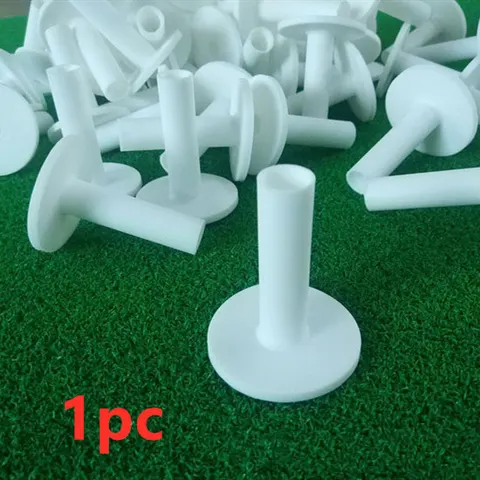 Weiße Golf-Tees in mehreren Größen