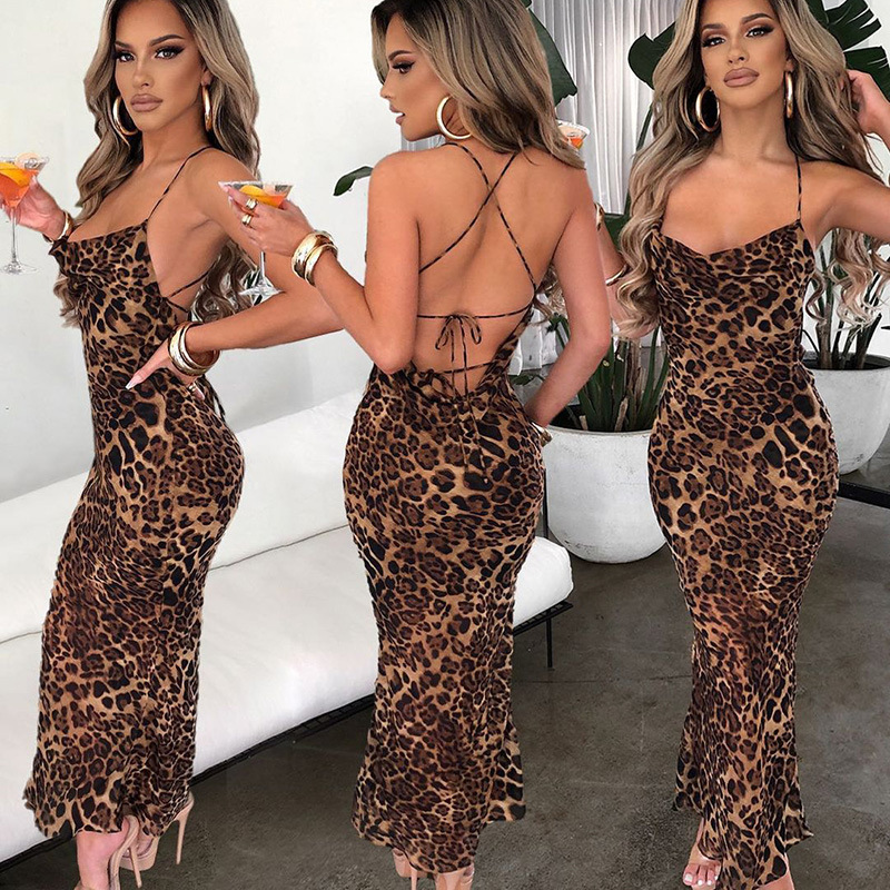Bedrucktes Spitzenkleid mit Schnürung und Slim Fit
