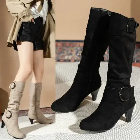 Kniehohe Reißverschlussstiefel
