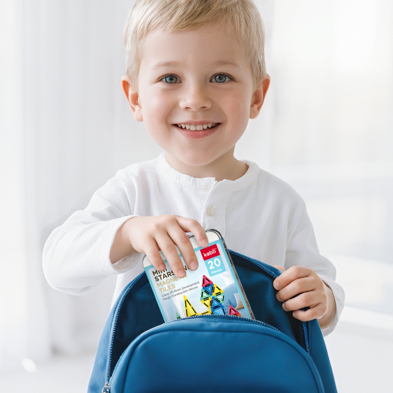 Reisetaugliches Magnetbausteine-Set für Kinder 4
