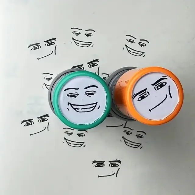 Selbstfärbender Stempel 4