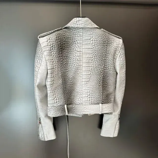 Lederjacke in Kroko-Optik 4