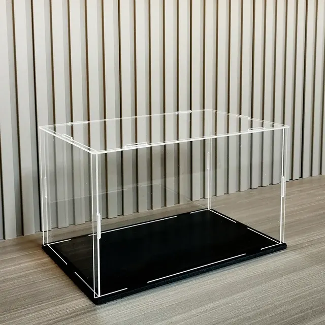 Acryl-Vitrine 2