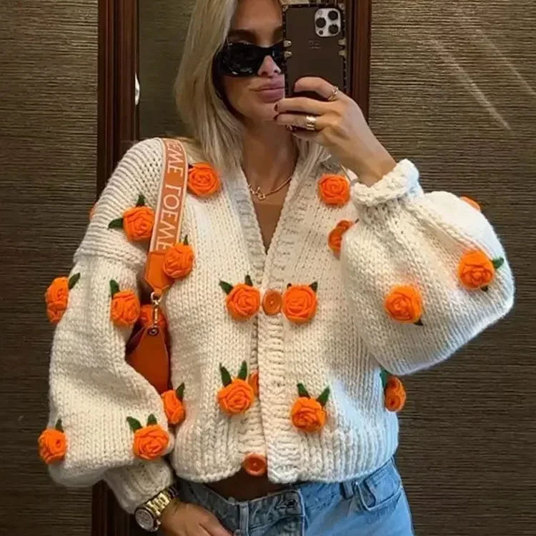 Gehäkelter 3D-Blumen-Strickcardigan 3