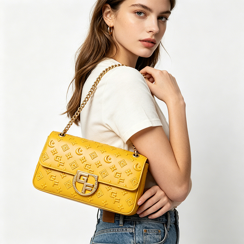Elegante Damen-Schultertasche mit Metallkette 2