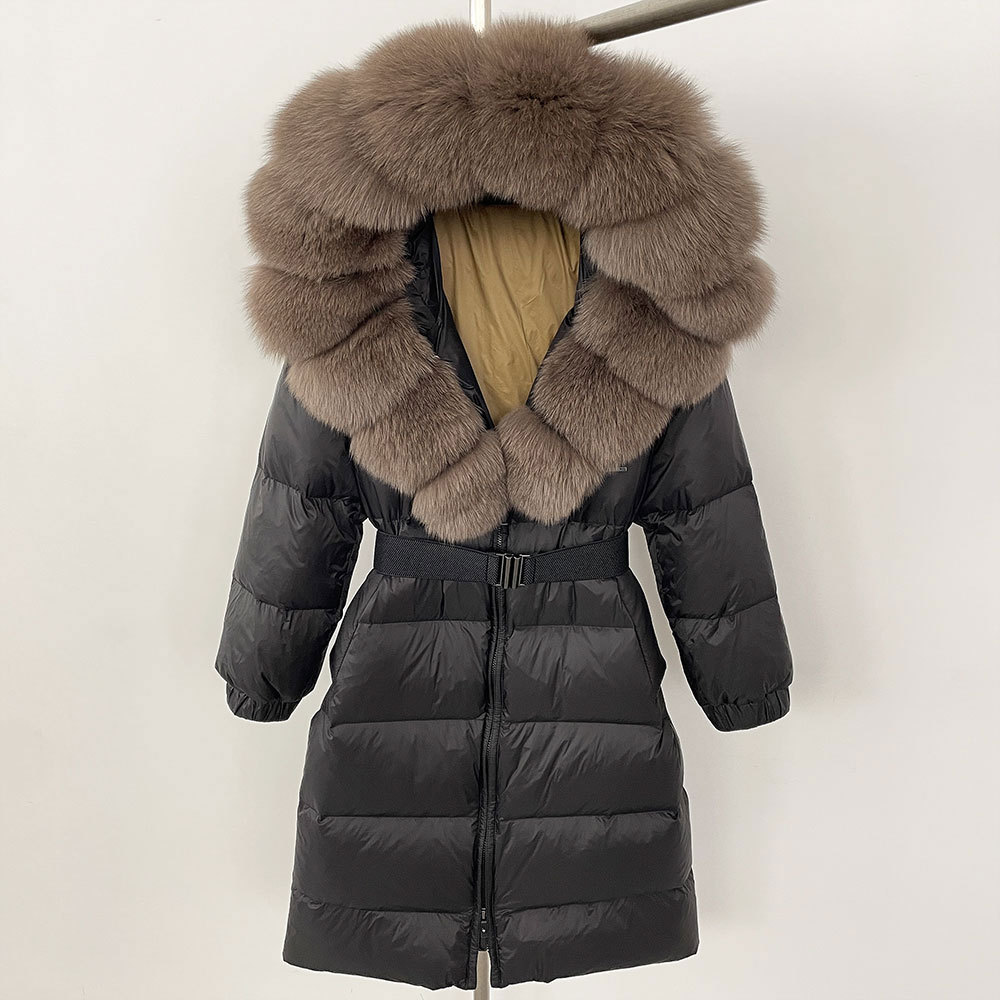 Daunenjacke mit Pelzkragen