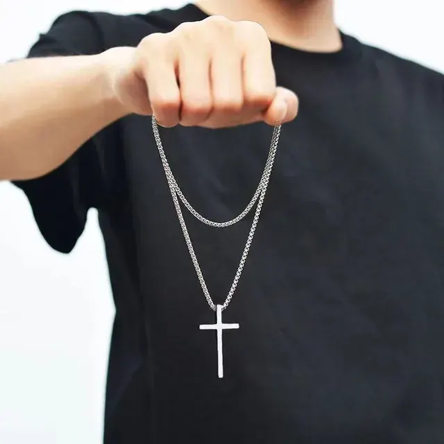 Silberfarbene Kreuz-Halskette mit Kastenkette 3