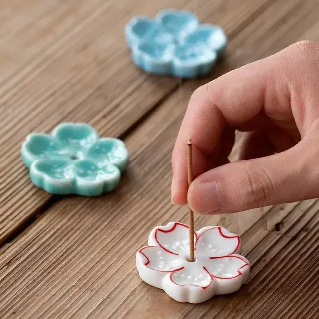 Kirschblüten-Räucherstäbchenhalter aus Keramik 2