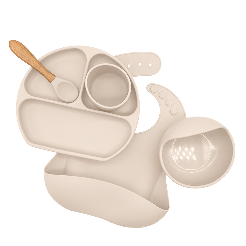 Silikon-Babygeschirr-Set mit Saugnapf 3
