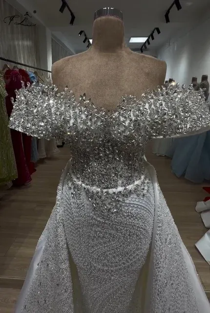 One-Shoulder-Abendkleid 2