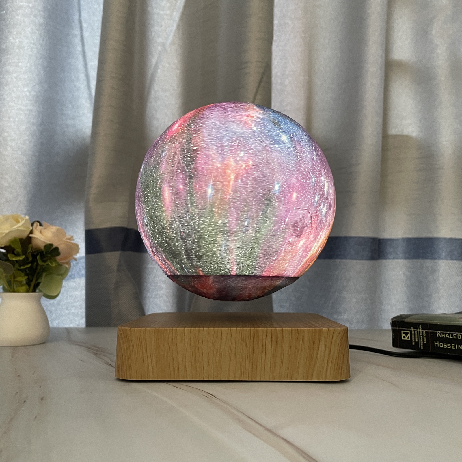 Schwebende Mond-Tischlampe mit Magnetlevitation 2
