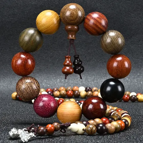 Holzperlenarmband