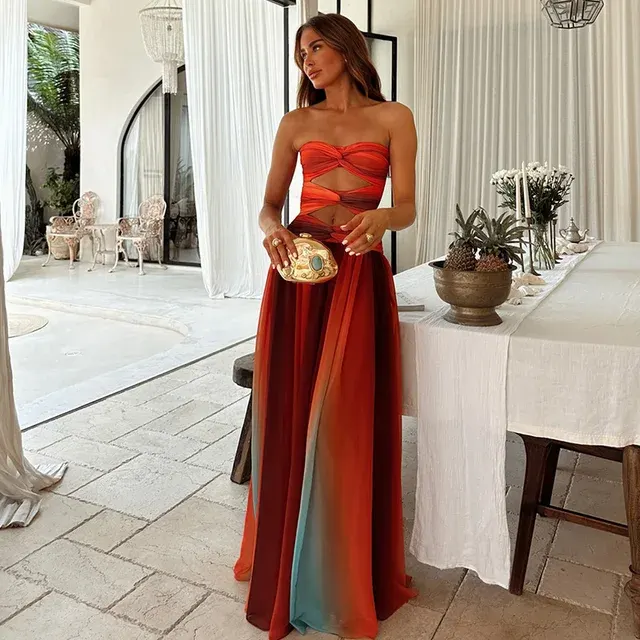 Schulterfreies Maxikleid 2