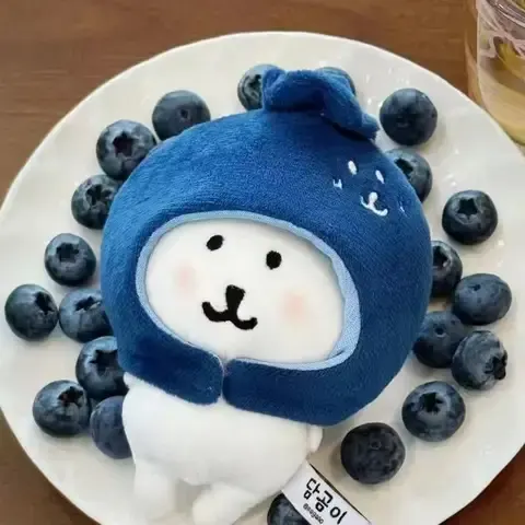 Puppe mit Kleidung