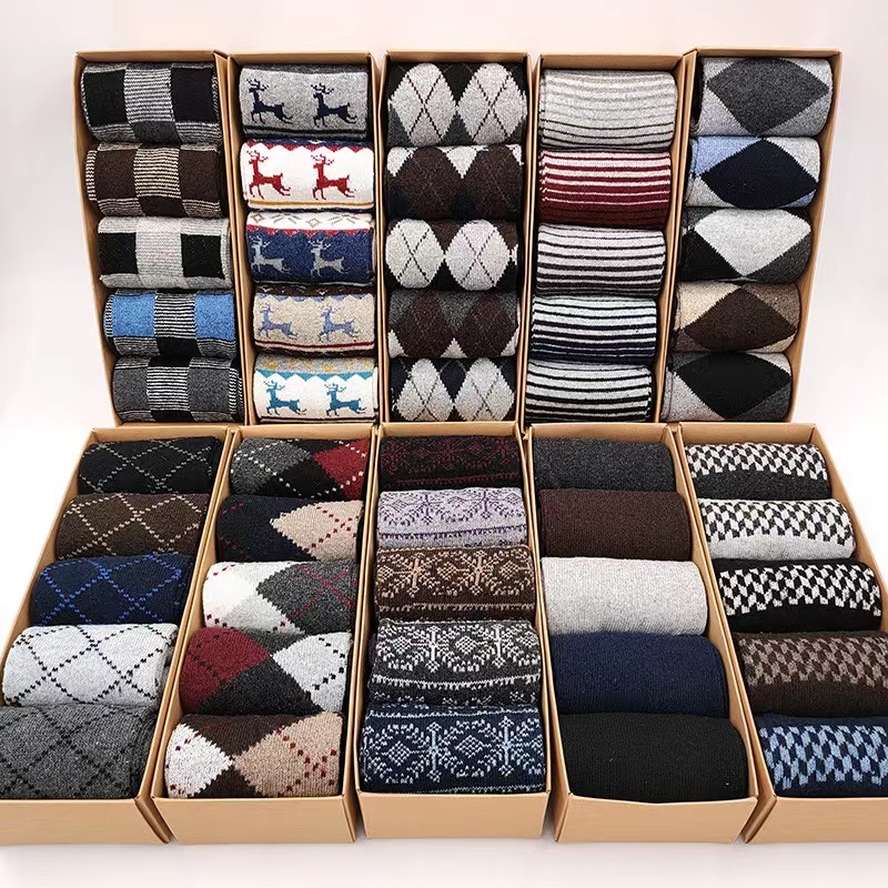 Klassische Herren-Crew-Socken in 5 Farben 3