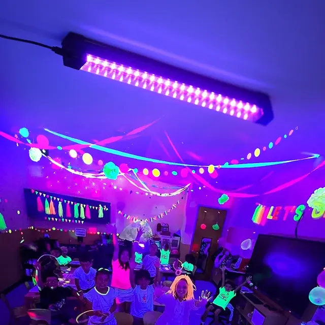 UV-Schwarzlichtröhre 2