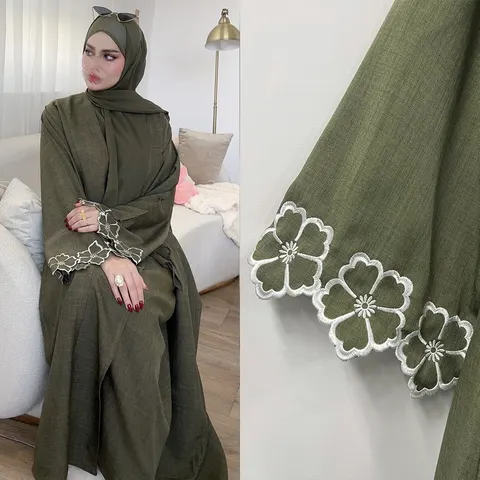 Bestickte Strickjacke