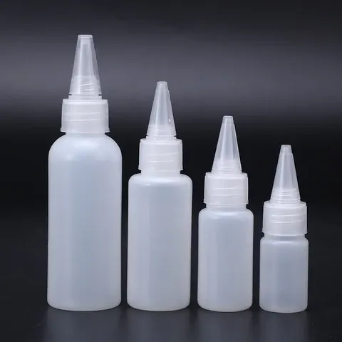 Quetschflasche mit Düse