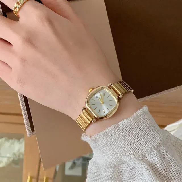 Damen Quarzuhr mit Edelstahlarmband 1