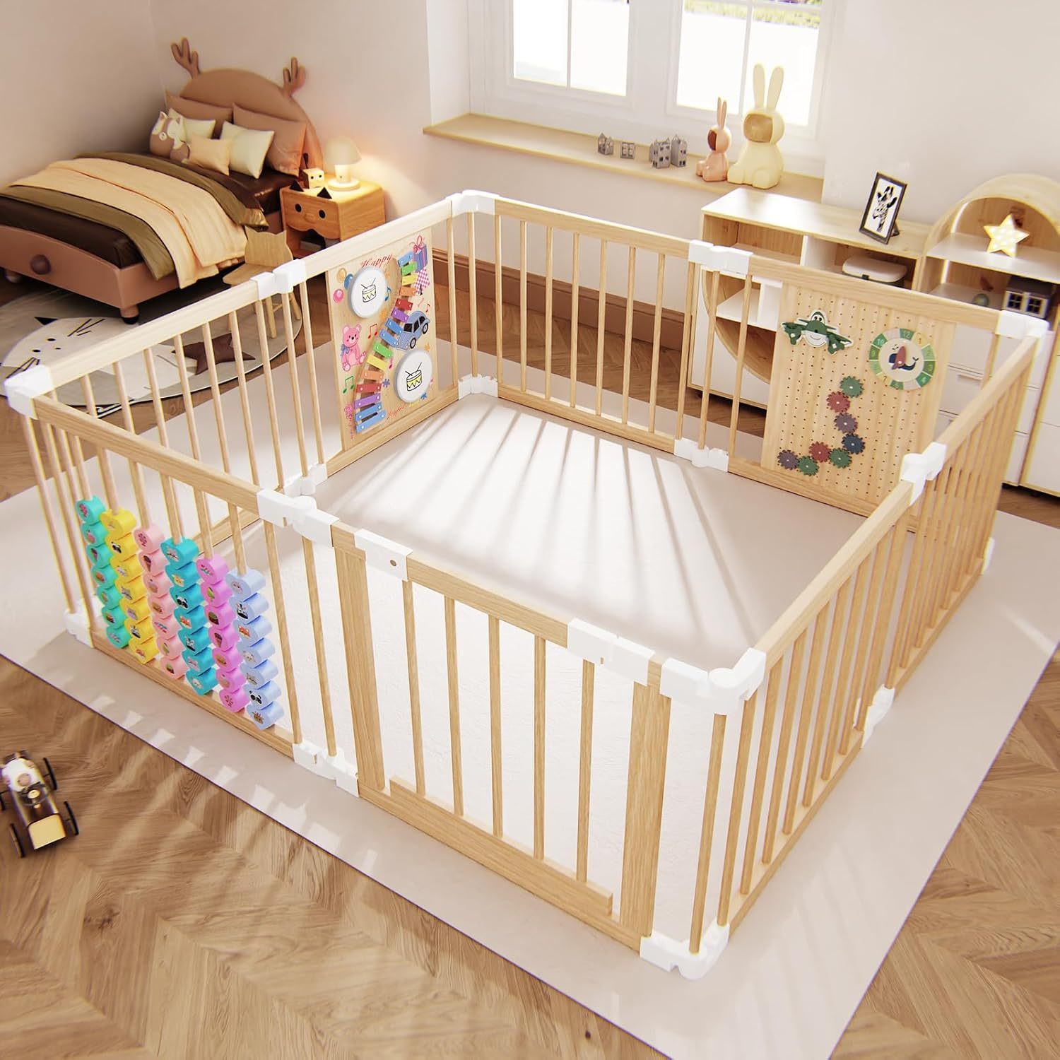 Faltbarer Holz-Laufstall mit Spielzeug für Babys
