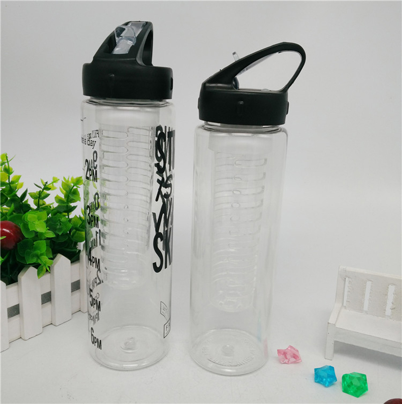 Trinkflasche mit Fruchteinsatz 4