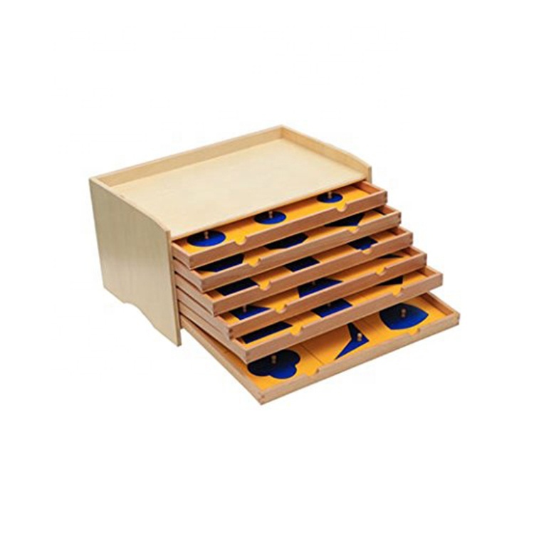 Montessori-Lernset aus Holzmaterialien