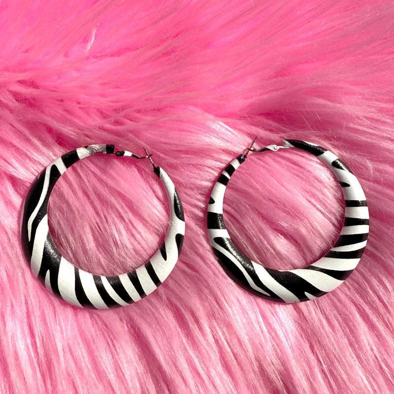 Gestreifte Geometrische Punk-Ohrringe für Damen 4