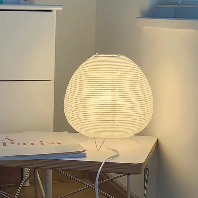 Reispapier-Tischlampe 2
