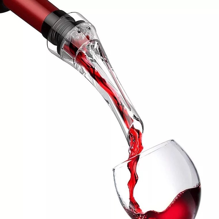 Wein-Ausgießer mit Logo 3