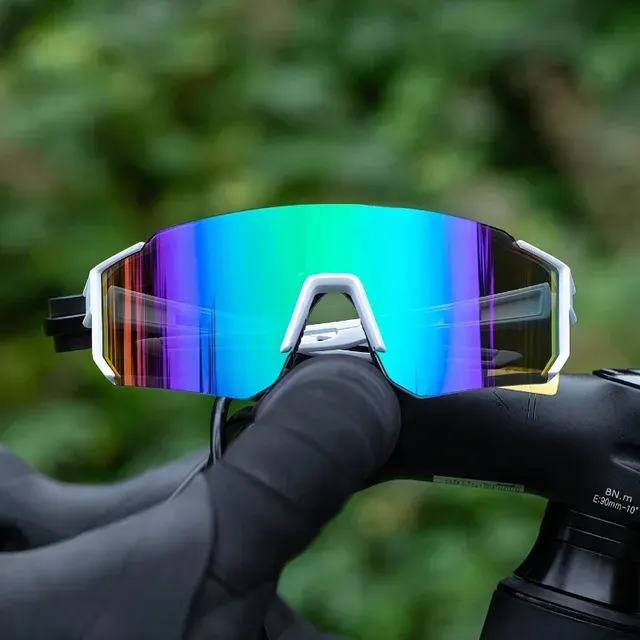 Leichte Herren-Brille mit großem Rahmen 4