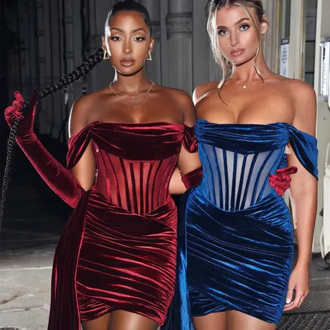 Samt-Abendkleid