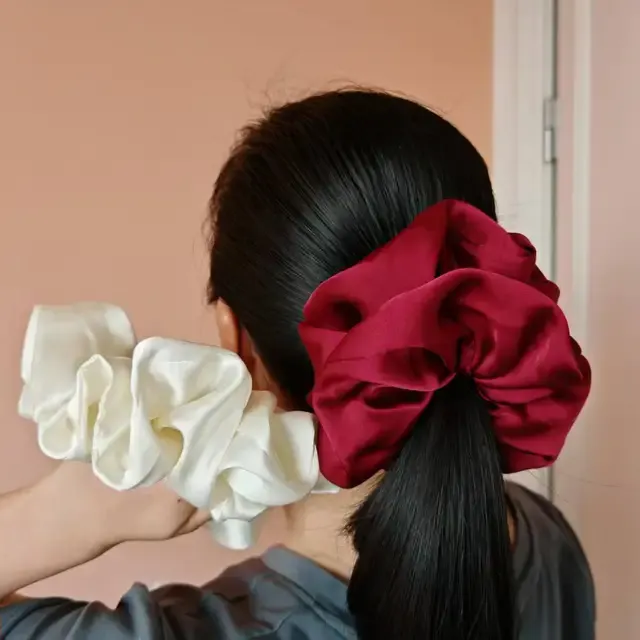 Oversize-Haar-Scrunchie 2