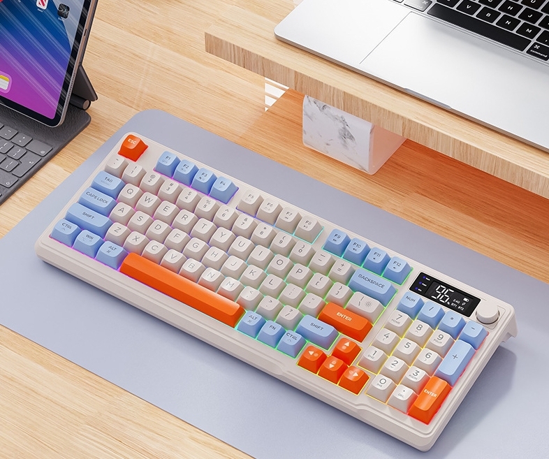Kabellose mechanische Tastatur mit Display 2