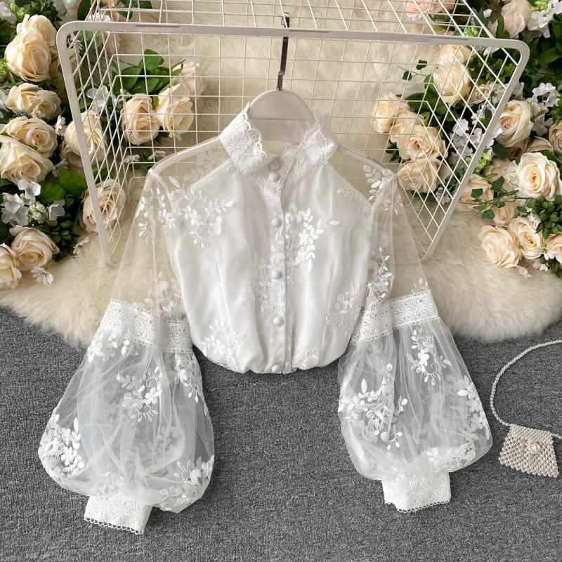 Damen Bluse mit Puffärmeln und Slim-Schnitt
