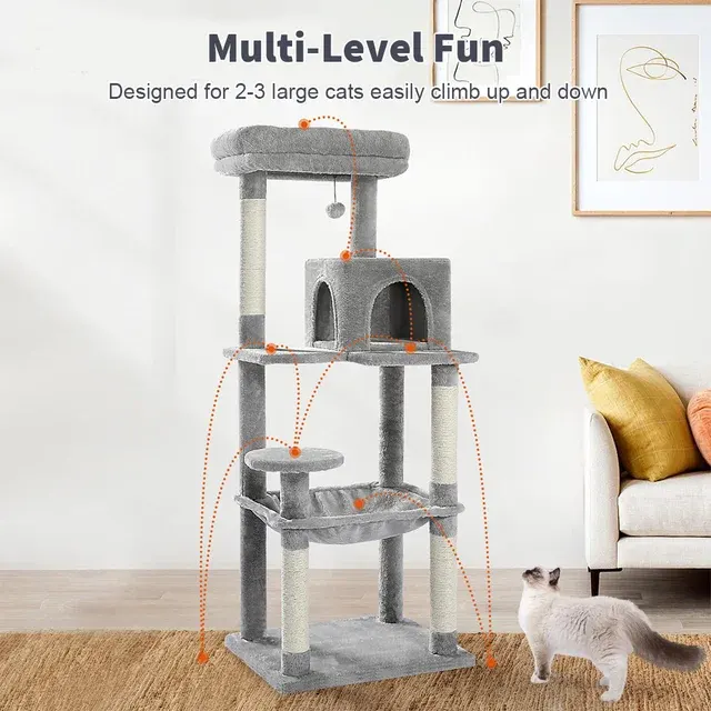 Katzenbaum mit Spielzeug 3