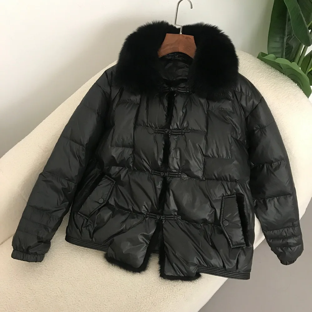 Damen-Daunenjacke mit Echtpelzkragen 3