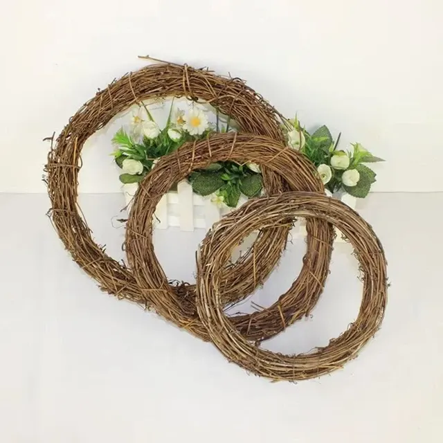 Rattan-Kranzrahmen 4