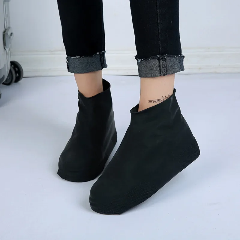 Wasserdichte Gummi-Schuhüberzieher für Regentage 3