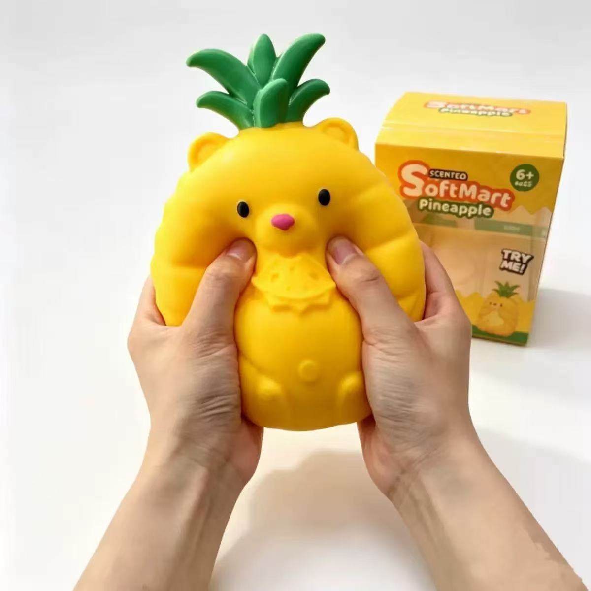 Weicher Ananas-Bär Fidget Toy aus TPR 2