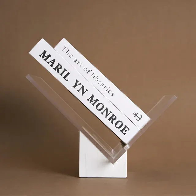 Marmor-Buchständer 3